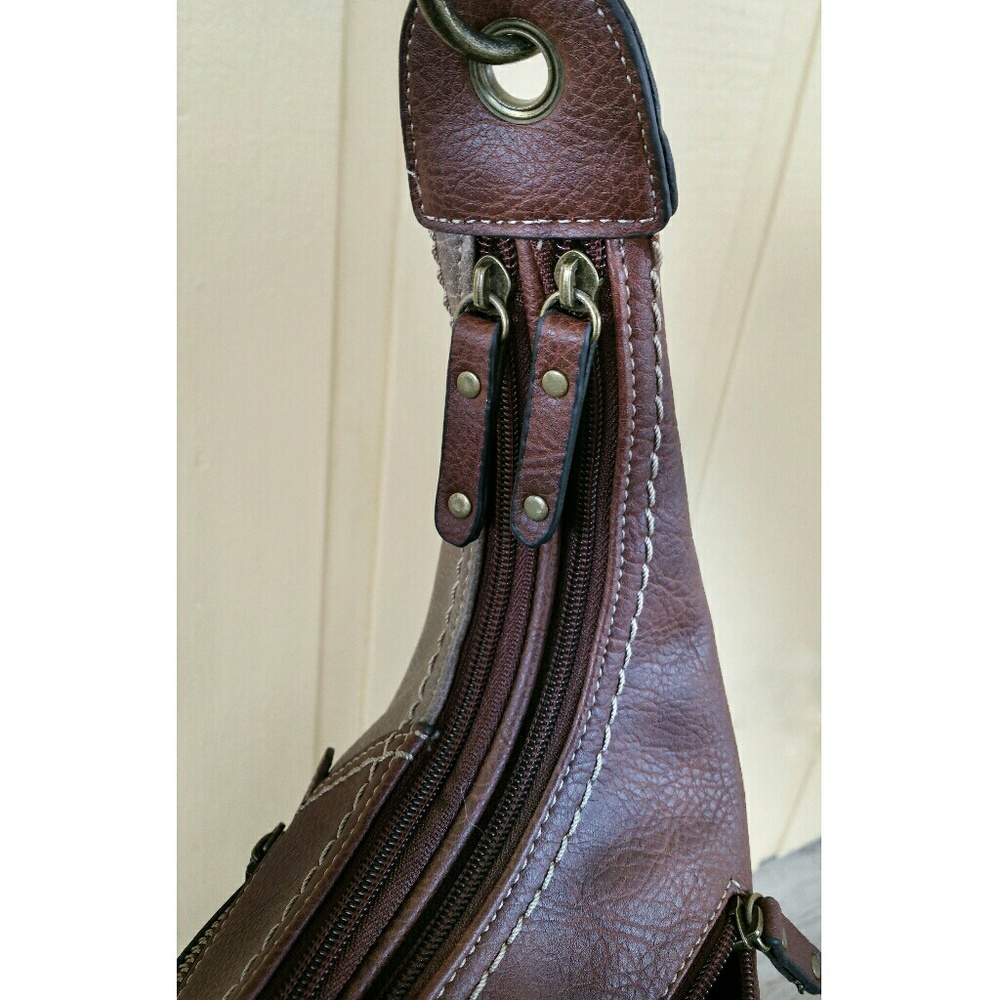 b.o.c. BORN Crossbody Bag, NEW, NWOT - Picture 4 of 5